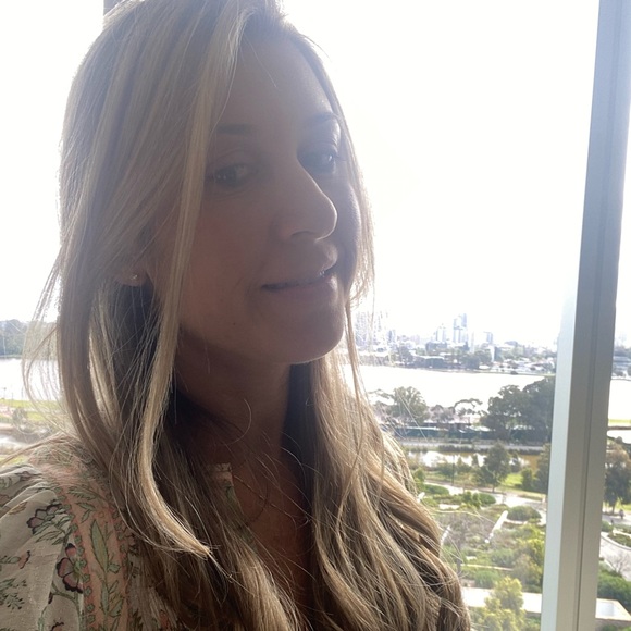 Meet your Posher, Daniela - Picture 1 of 1